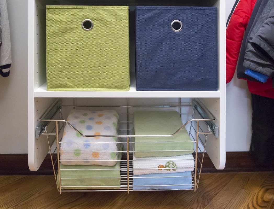 Inspired closets shelves with blanket rack