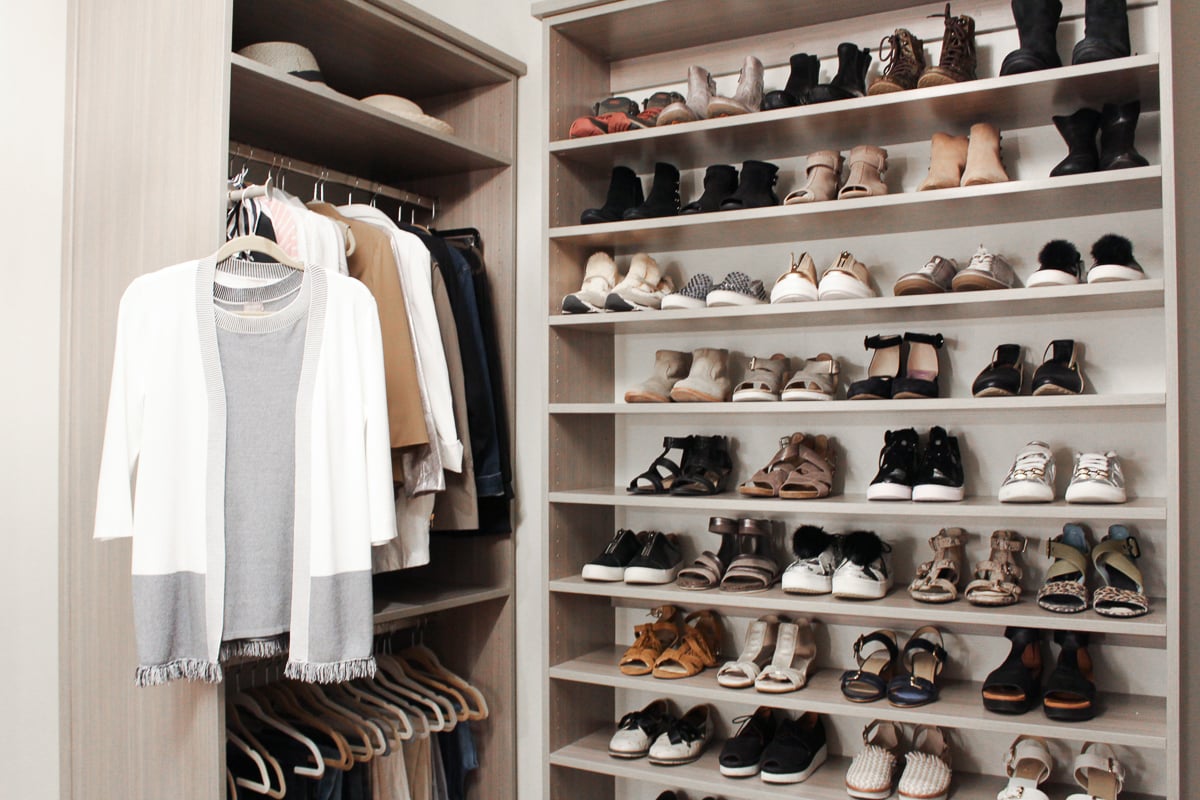 CustomBoutiqueWalk InWomen’sClosetinAthens,GAwithShoeStorage